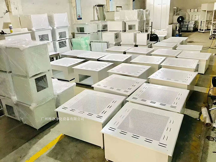 高效送風口通常安裝在潔凈室的天花板或墻壁上，送風面積較大，適用于大面積潔凈室。